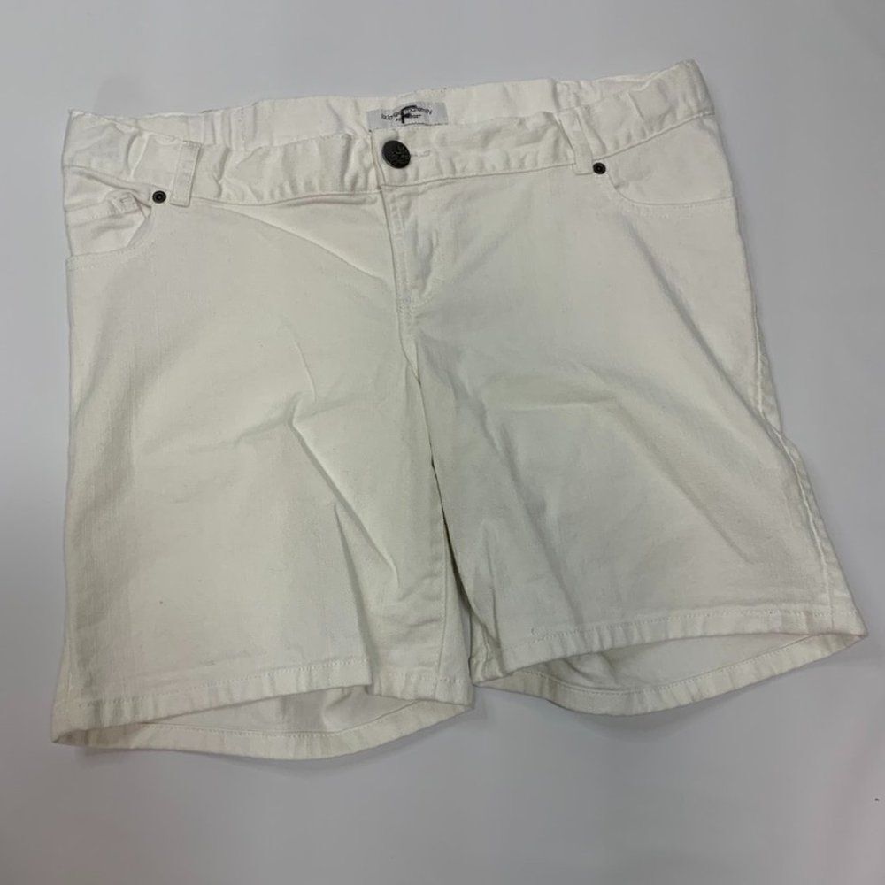 Liz Lange White Denim Maternity Short
